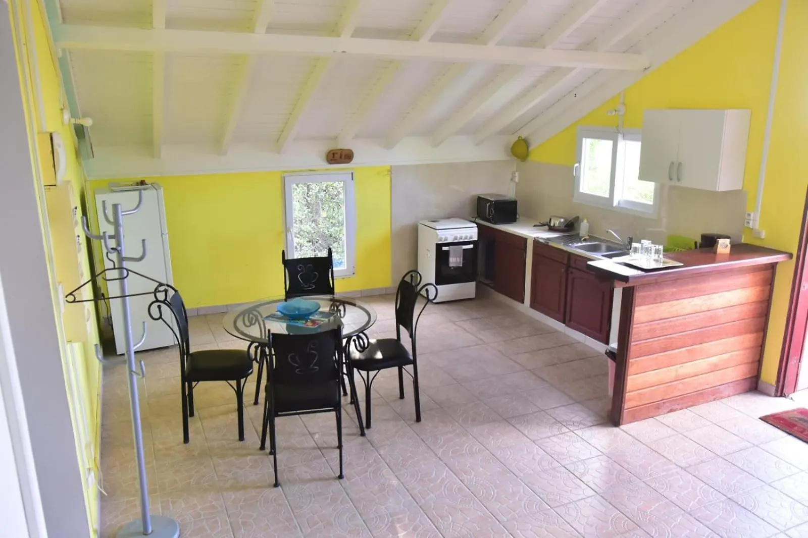 Maison du soleil Les Abymes Guadeloupe